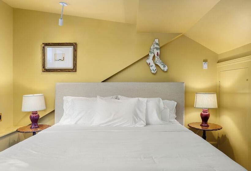 فندق Trinity House Inn