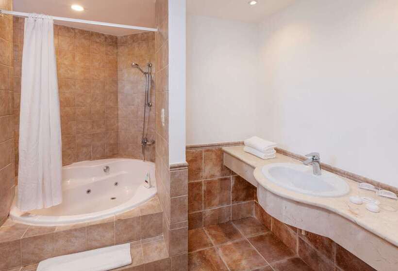 هتل Tryp Cayo Coco