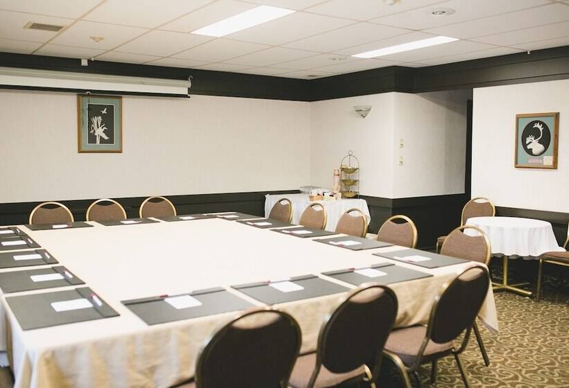 فندق Victoria Inn Flin Flon