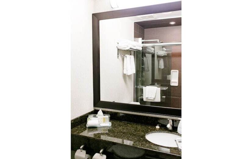 فندق Victoria Inn Flin Flon