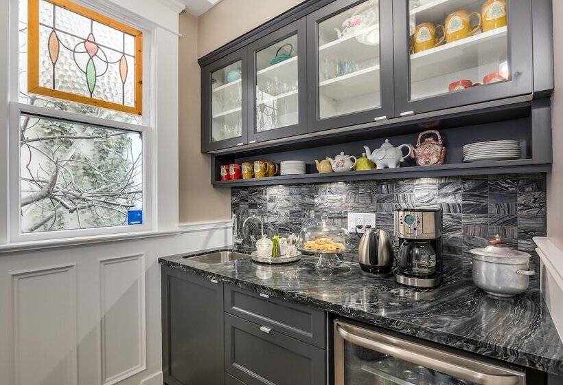 酒店 West End Guest House