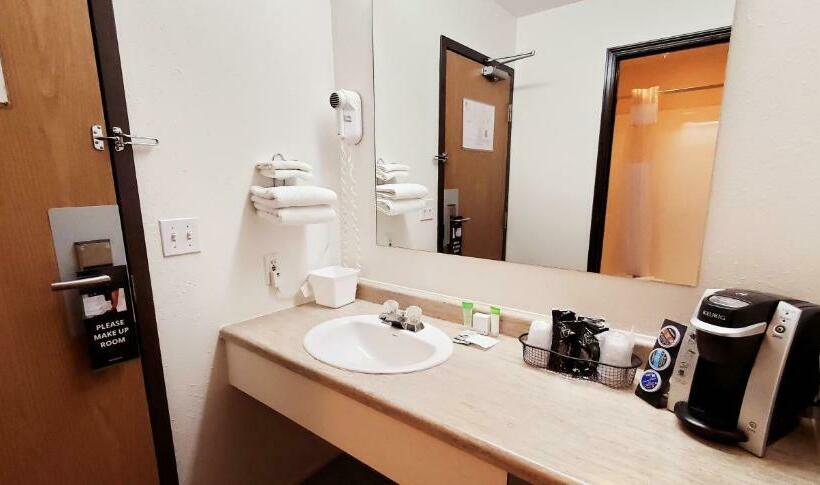 فندق Westlake Inn Strathmore