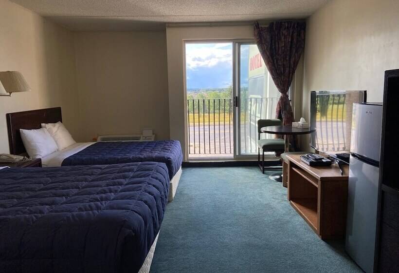 בית מלון כפרי Westwind Motor Inn