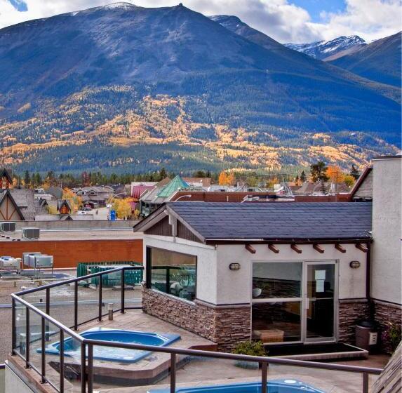 ホテル Whistler's Inn