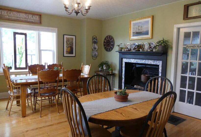 בית מלון כפרי Willow House Inn B&b