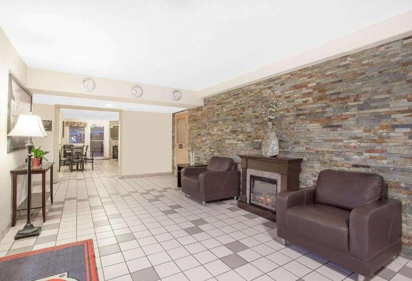 Motel Ramada By Wyndham Cranbrook