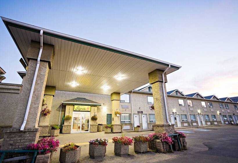 فندق على الطريق Super 8 By Wyndham Drayton Valley