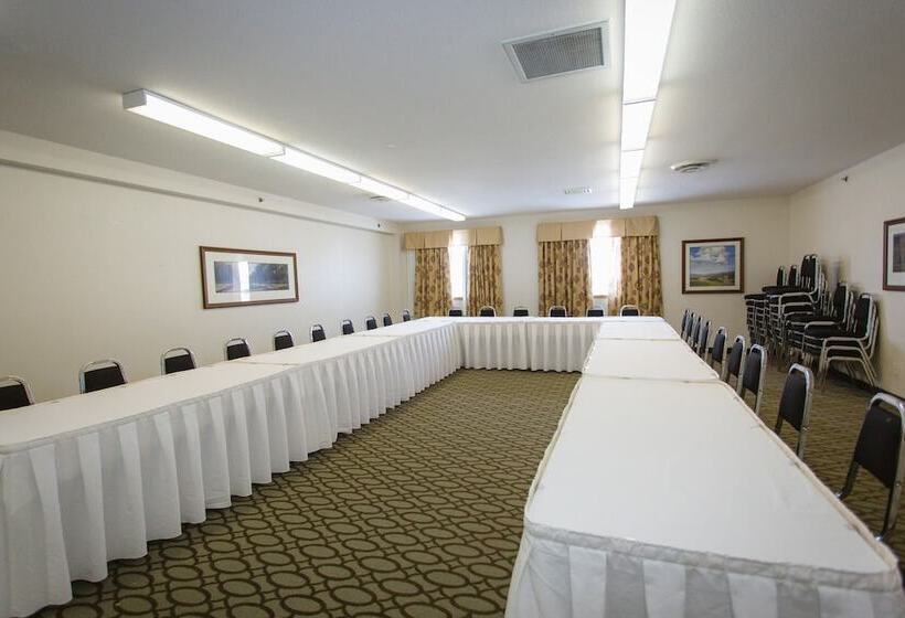 فندق على الطريق Super 8 By Wyndham Drayton Valley