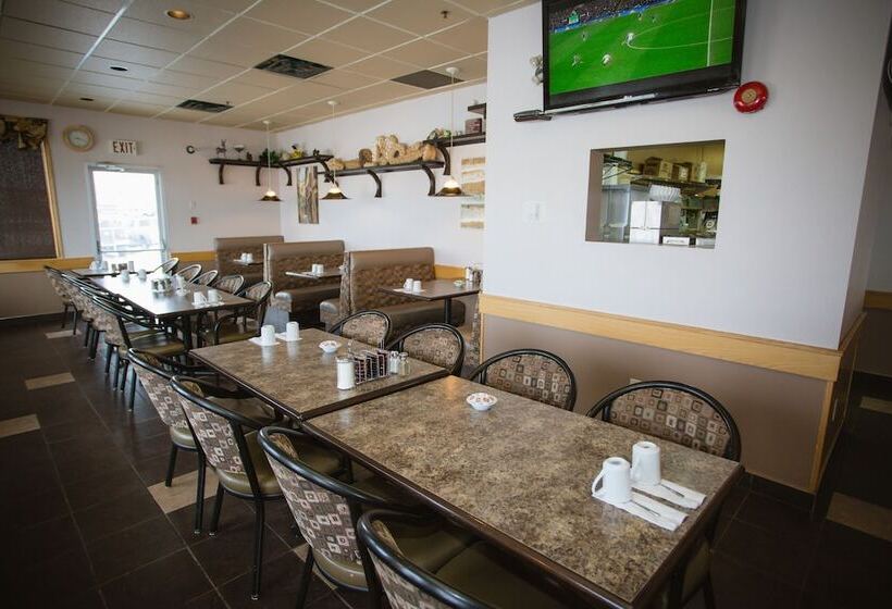 فندق على الطريق Super 8 By Wyndham Drayton Valley