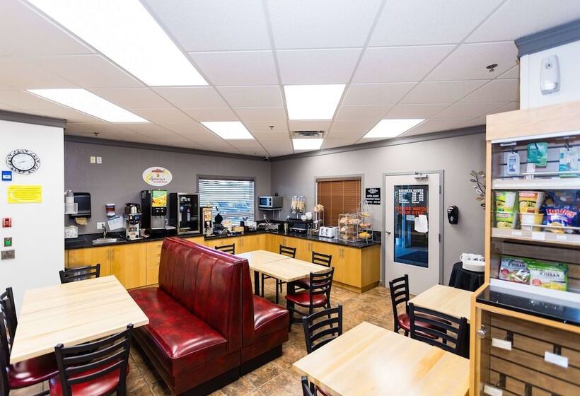 فندق على الطريق Super 8 By Wyndham Drayton Valley