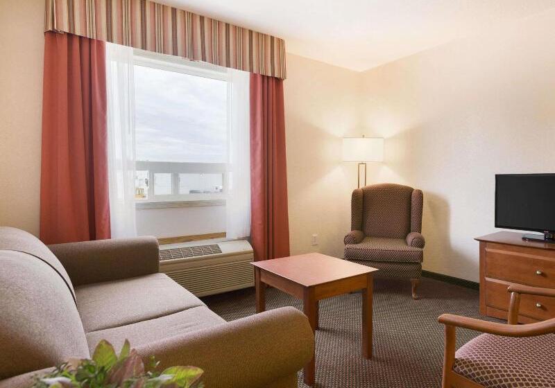 فندق على الطريق Super 8 By Wyndham Drayton Valley