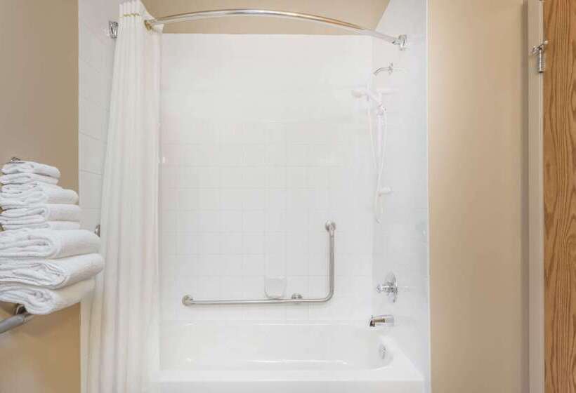 فندق على الطريق Super 8 By Wyndham Pincher Creek Ab