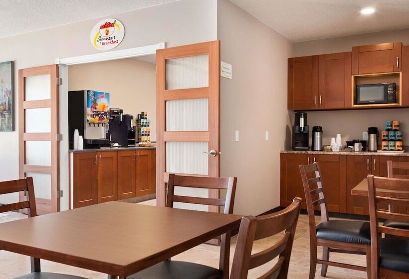 מוטל Super 8 By Wyndham Regina