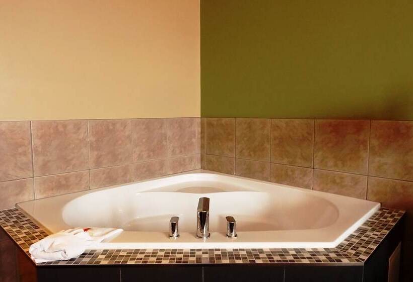 מוטל Super 8 By Wyndham Regina