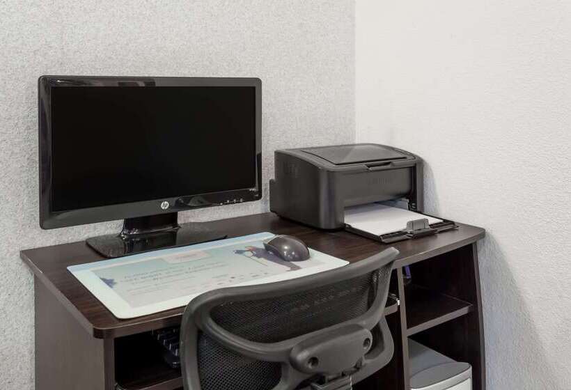 Motel Super 8 By Wyndham Taber Ab