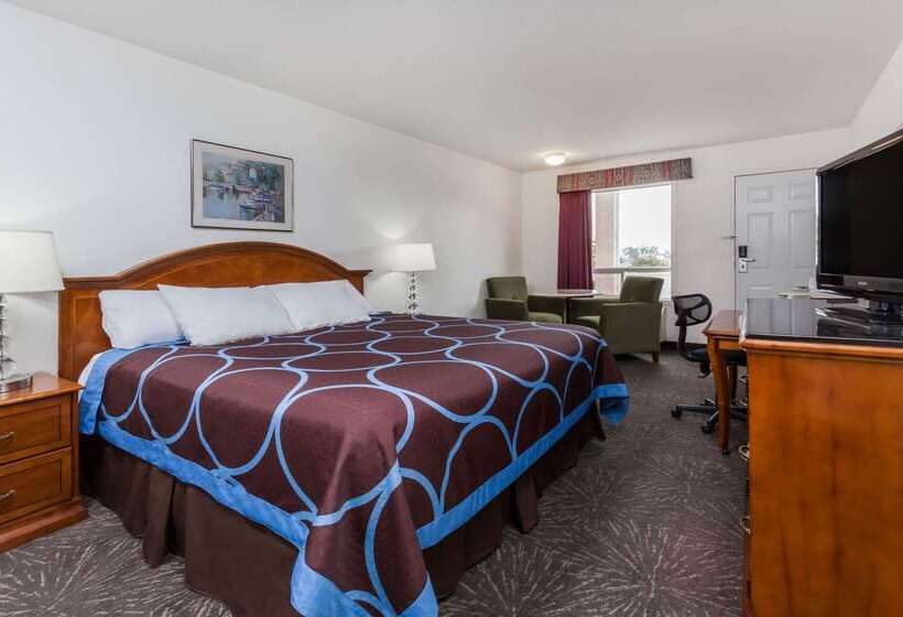 Motel Super 8 By Wyndham Taber Ab