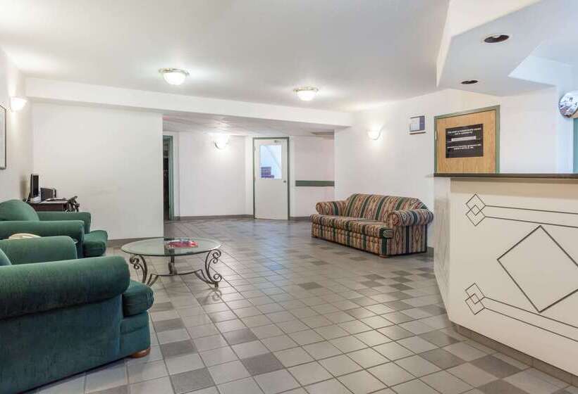 Motel Super 8 By Wyndham Taber Ab