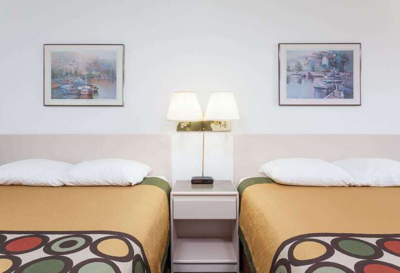 Motel Super 8 By Wyndham Taber Ab