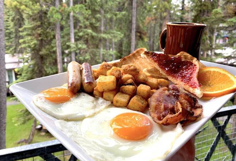استراحتگاه Sunwapta Falls Rocky Mountain Lodge