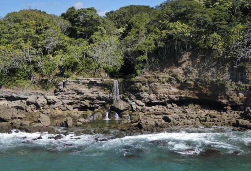 منتجع Tango Mar Beachfront Boutique Hotel & Villas