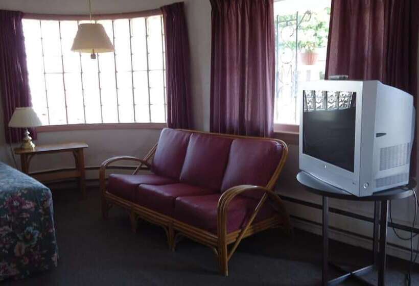 Stiles Motel Hill View