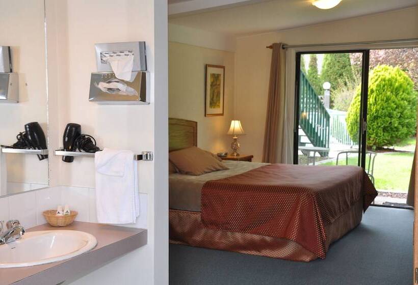 Summerland Motel