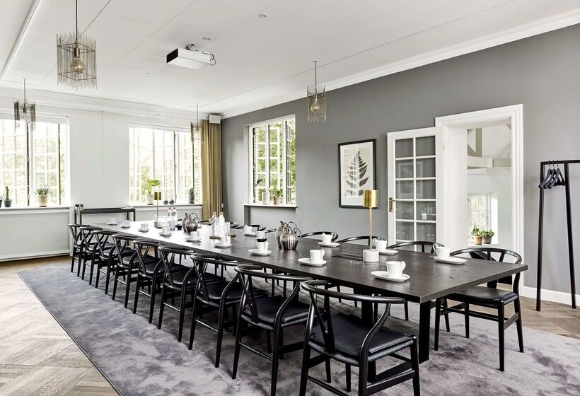 ホテル Comwell Holte