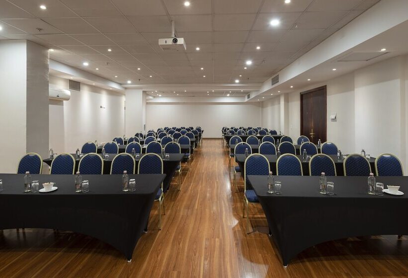 هتل Director Vitacura