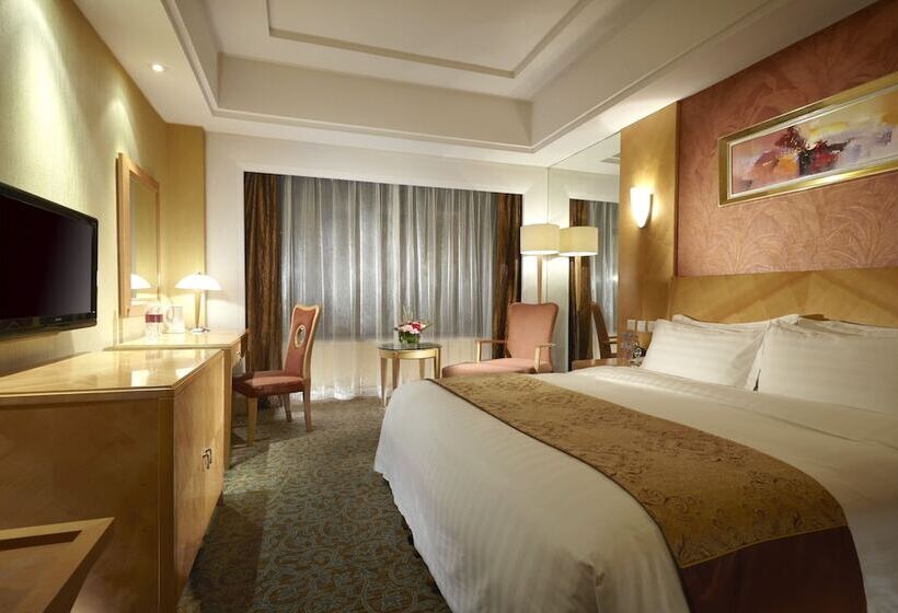 Отель Dalian East