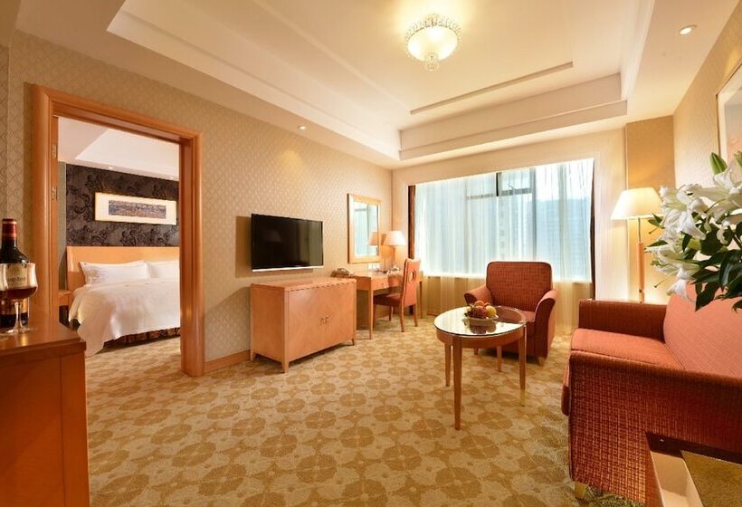 Отель Dalian East