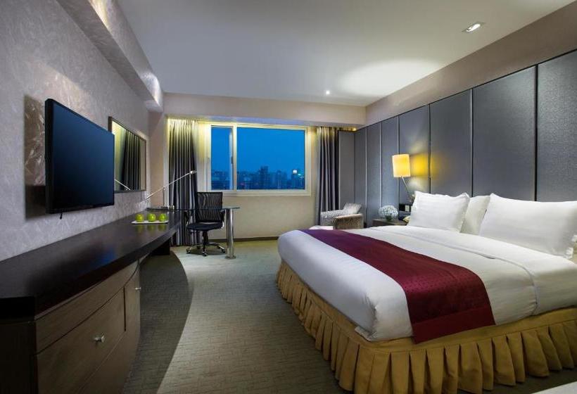 בית מלון כפרי Holiday Inn City Centre Harbin