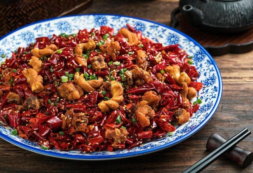 Отель Hyatt Regency Metropolitan Chongqing