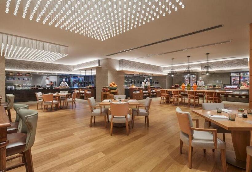 Отель Hyatt Regency Metropolitan Chongqing