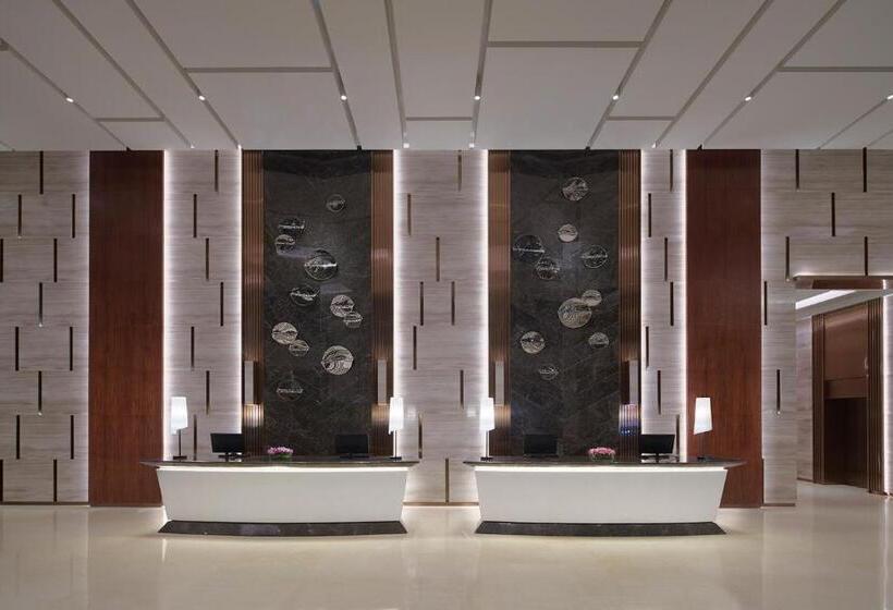 Отель Hyatt Regency Metropolitan Chongqing