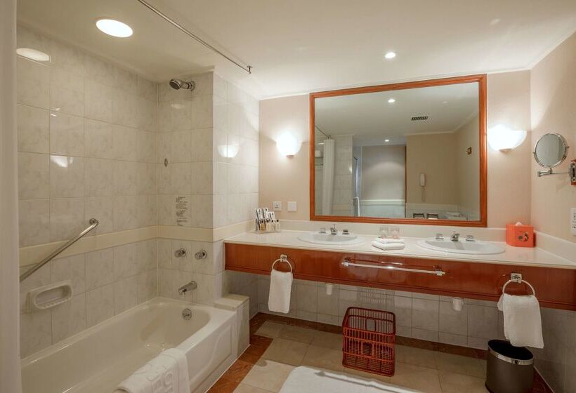 Отель Jen Shenyang By Shangrila