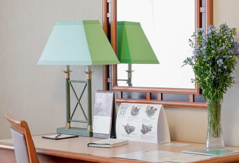 Отель Jen Shenyang By Shangrila