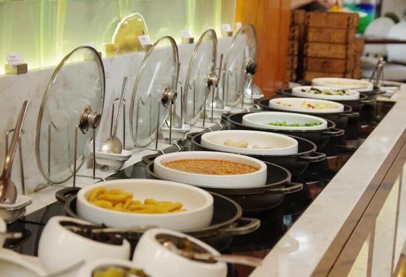 Отель Nanjing Central