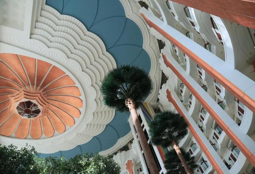 Отель Nanjing Central