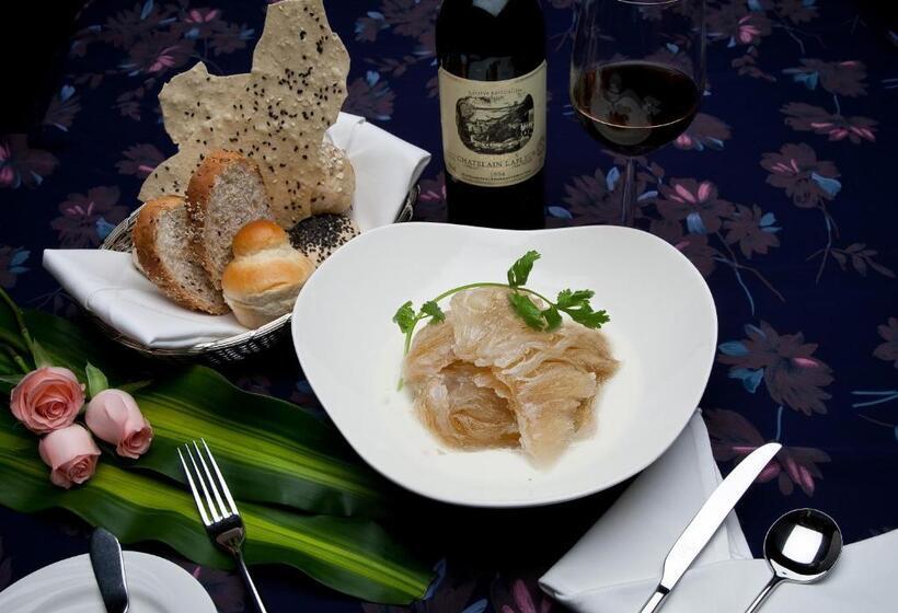 Отель Nanjing Central