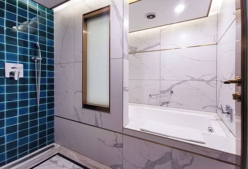 Отель Nanjing Central