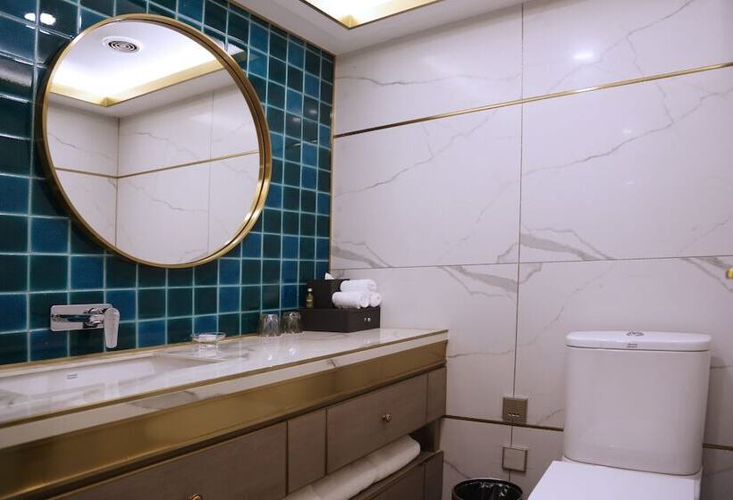 Отель Nanjing Central