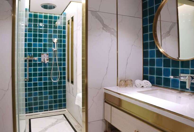 Отель Nanjing Central