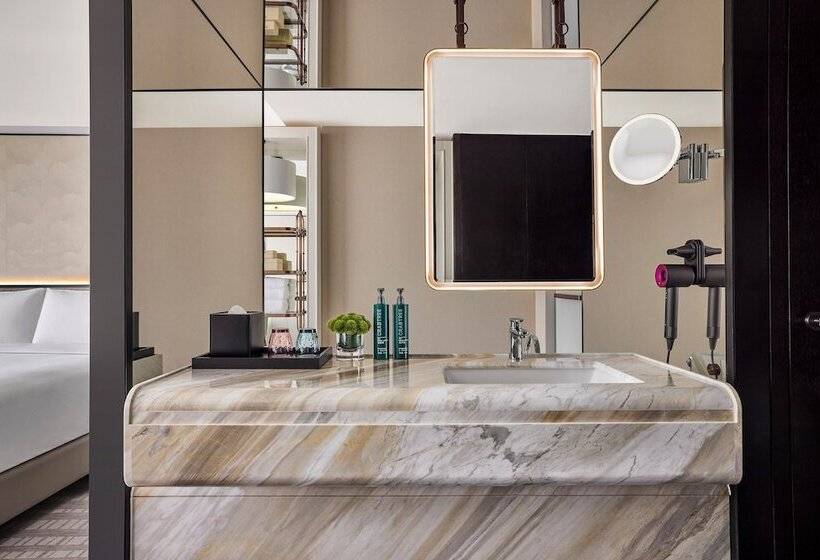 호텔 Hilton Shanghai City Center