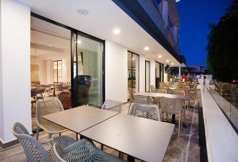 בית מלון כפרי Pefkos City