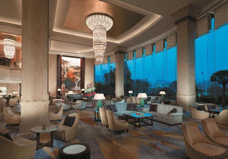 호텔 Pudong Shangrila, Shanghai
