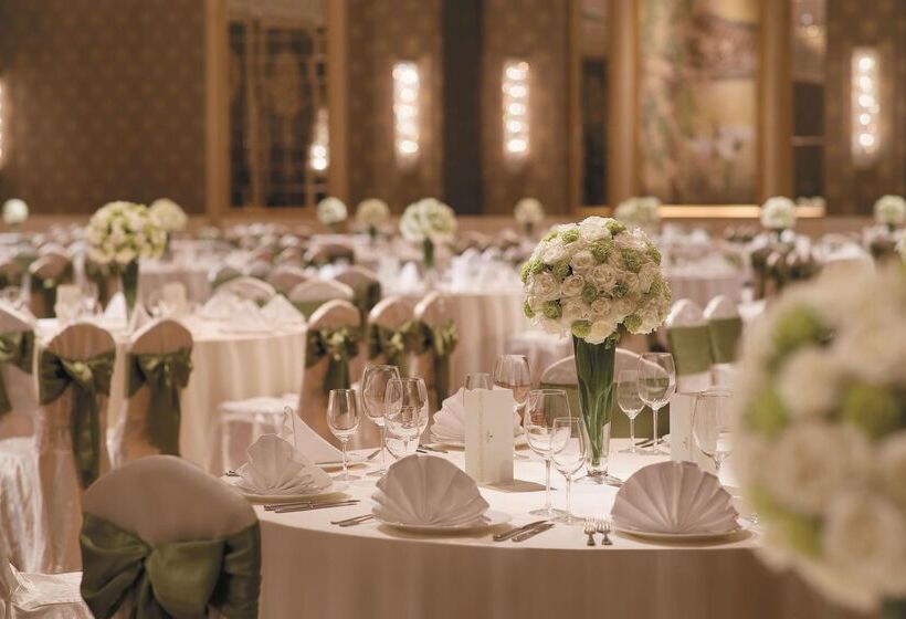 Hotel Shangri La Wuhan,close To The Mixc With Three Subway Lines