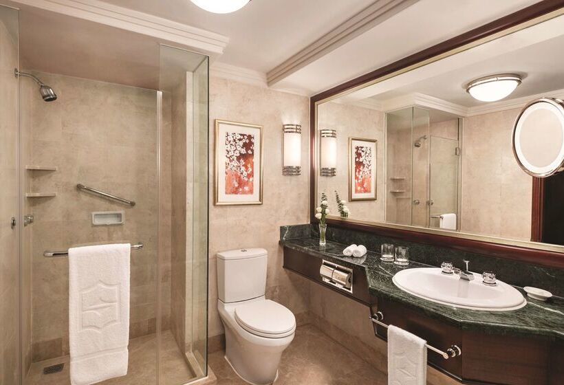 Hotel Shangri La Wuhan,close To The Mixc With Three Subway Lines