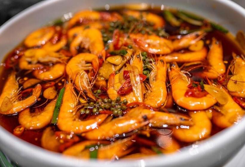 Hotel Shangri La Wuhan,close To The Mixc With Three Subway Lines