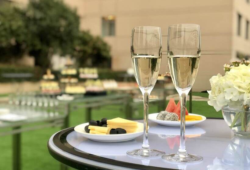 Hotel Shangri La Wuhan,close To The Mixc With Three Subway Lines