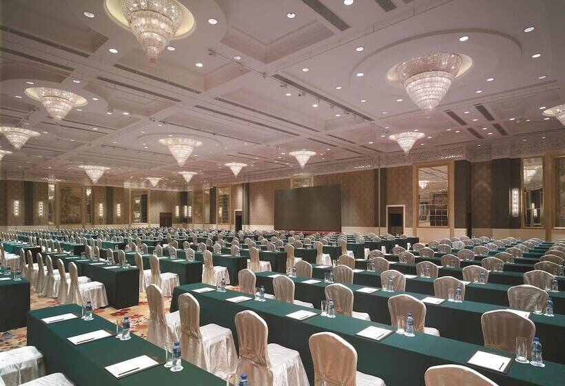 Hotel Shangri La Wuhan,close To The Mixc With Three Subway Lines